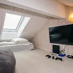 5 Star In Idestrup Bøtø By