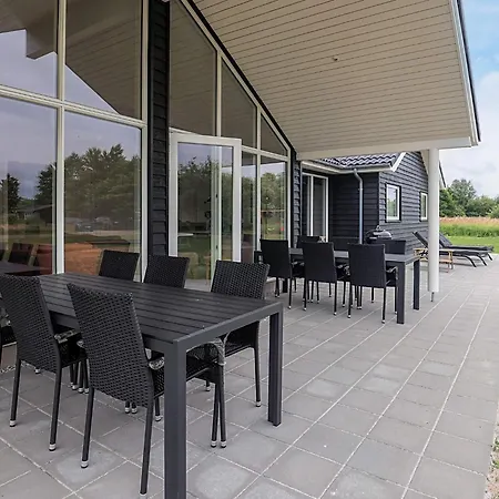 5 Star In Idestrup Bøtø By