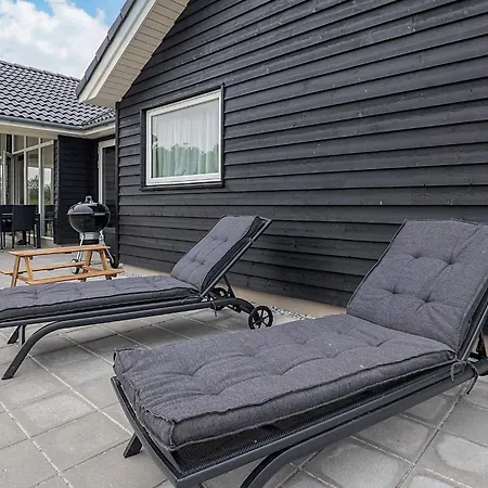 5 Star In Idestrup * Bøtø By