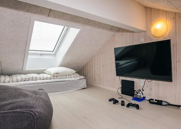 5 Star In Idestrup Bøtø By