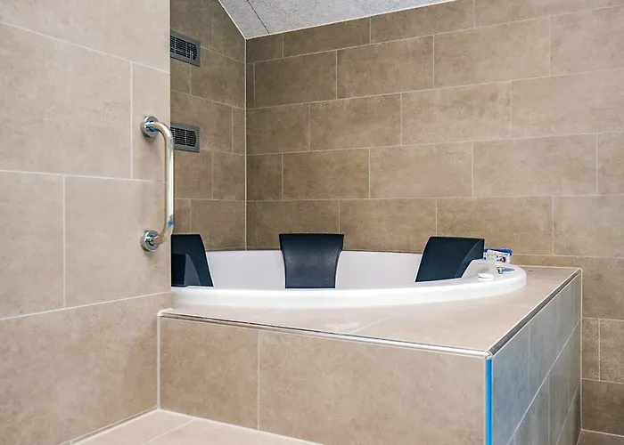 5 Star In Idestrup * Bøtø By